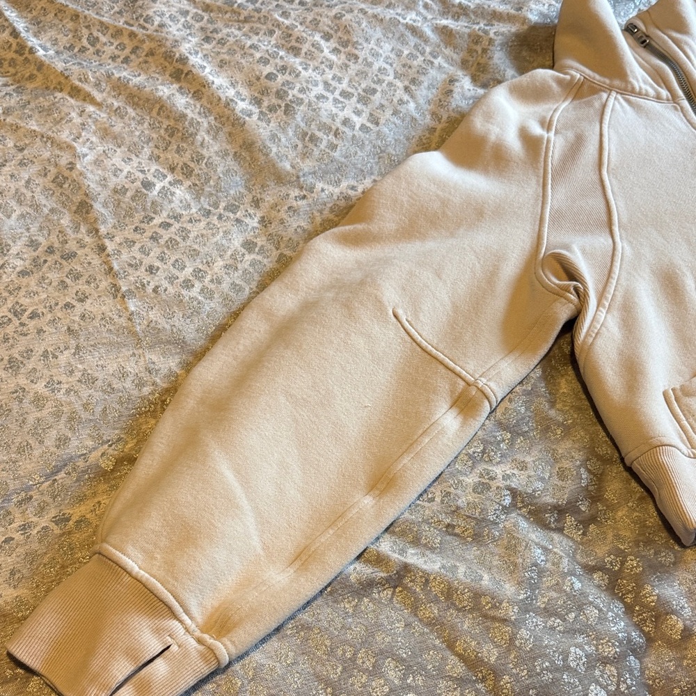 Lululemon Scuba Bone Cropped Half-Zip  XS/S Amazing Condition - Picture 4 of 7